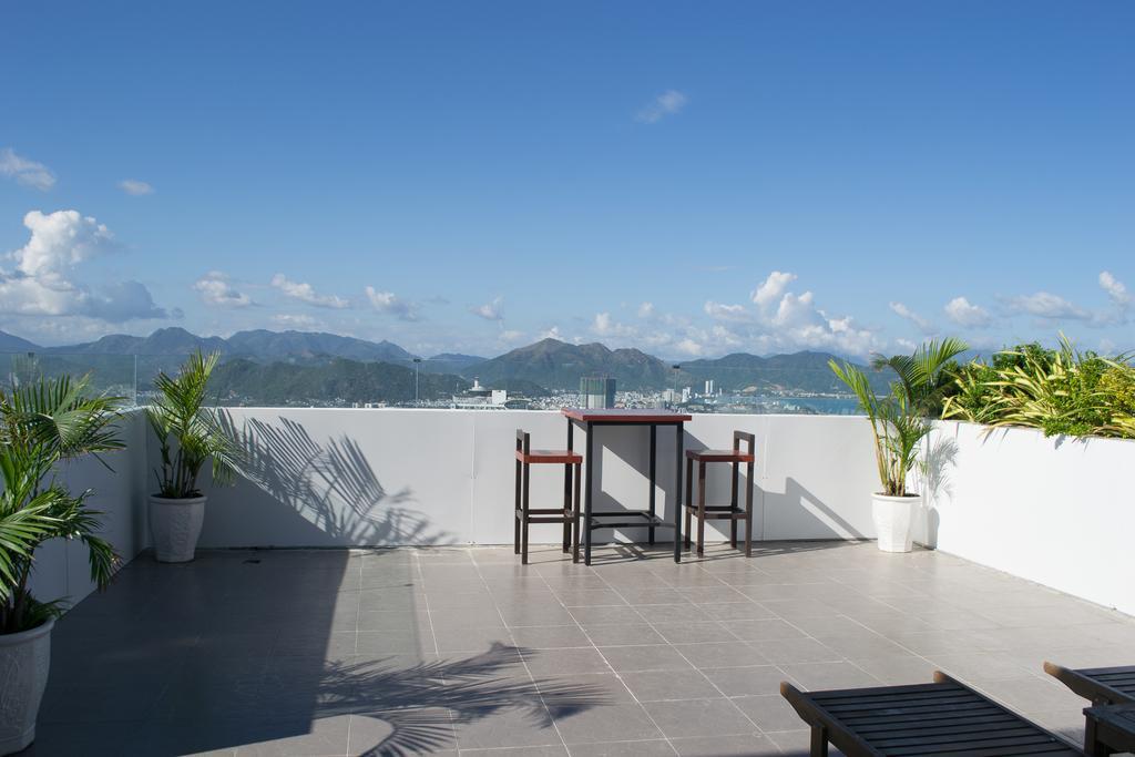 Nha Trang Seaview Penthouse Apartment Rum bild